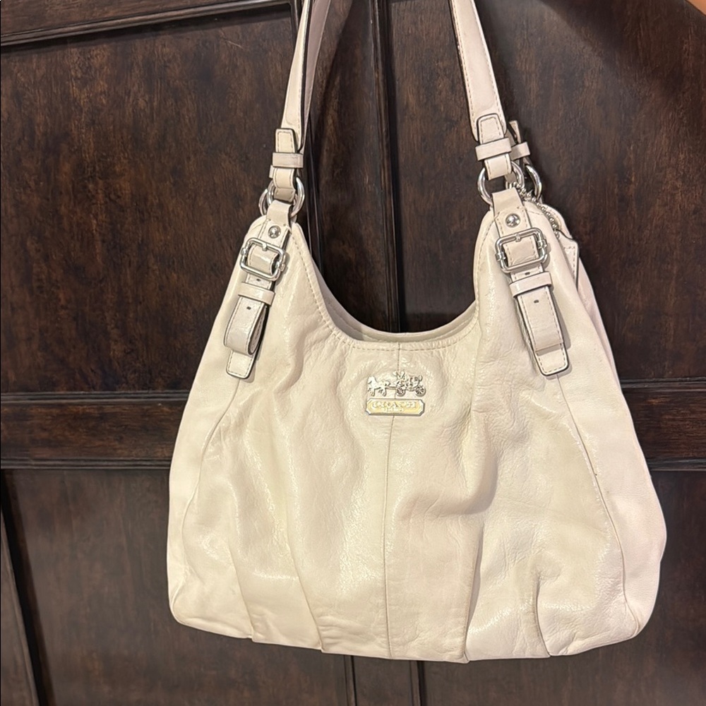 Coach Off-White Leather Shoulder Bag